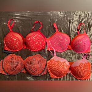 Victoria’s Secret Very sexy push up bras - lot of 4 bras